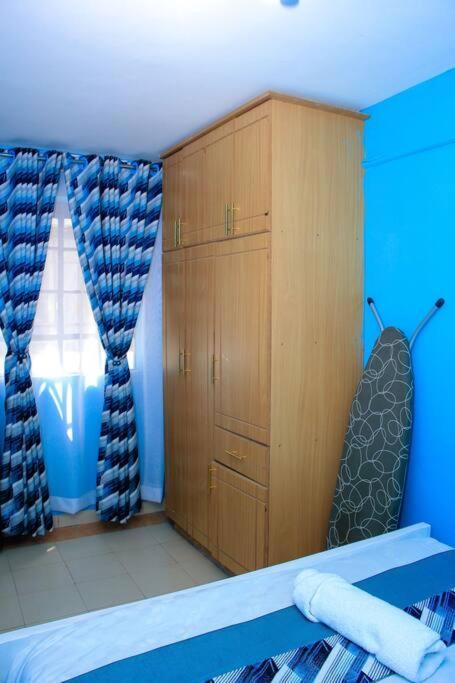 Cozy Homes 1 Bedroom House With Wi-Fi King Size Bed. Free Parking ナイバシャ エクステリア 写真